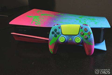 Console et manette PS5 customisées street-art